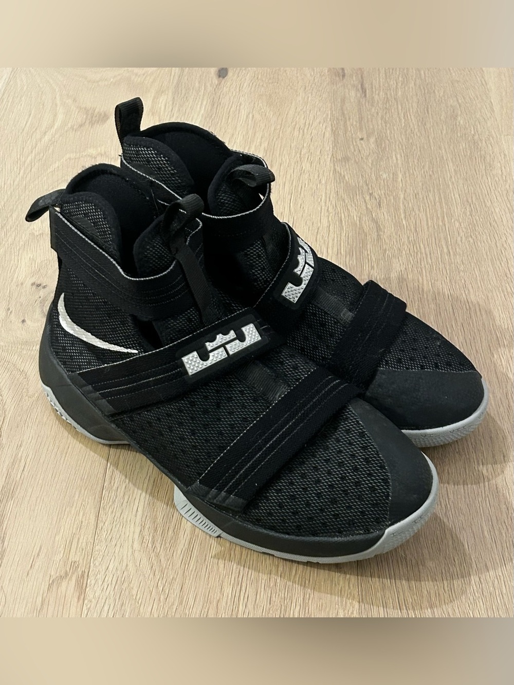 Youth Nike LeBron Soldier 10 GS Black Metallic Silver Basketball Sneakers